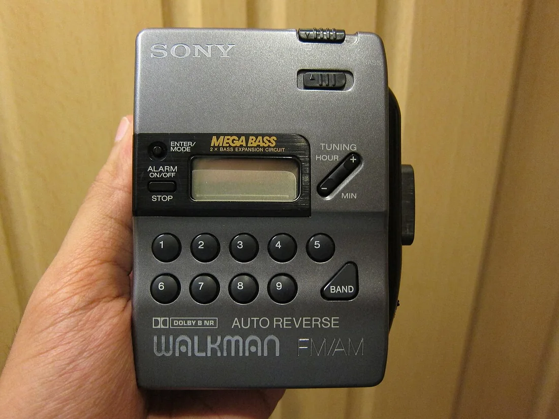 Brugt Sony Walkman forfra med display og radioknapper